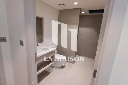 Single Row 2BR | Luxury Living | Prime Location