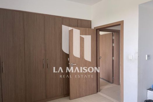 Single Row | Middle Unit | Private Garden