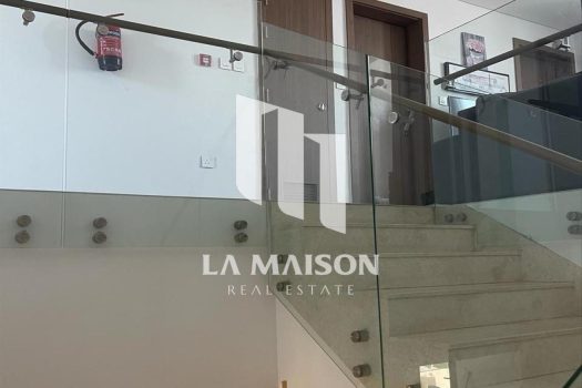 Single Row | Middle Unit | Private Garden