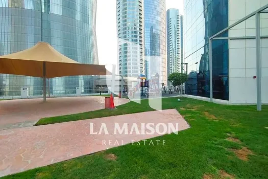 Full Lake View | Spacious ST | Rent Refund