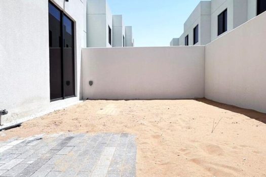 Single Row TH | Middle Unit | Rented | High ROI