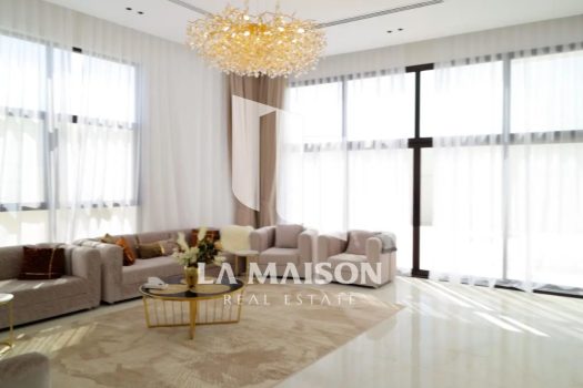 High Ceiling | Luxurious Living 5BR | Single Row