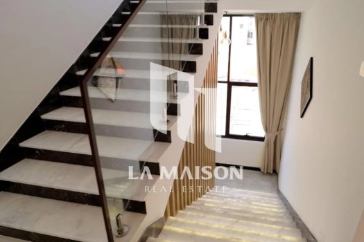 High Ceiling | Luxurious Living 5BR | Single Row